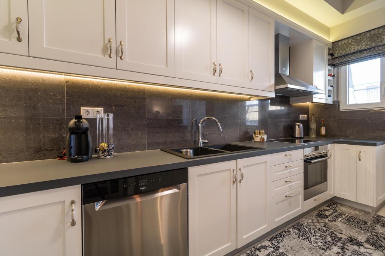 Comfortable And Spacious 2 Bdr Apt Athens Exterior photo